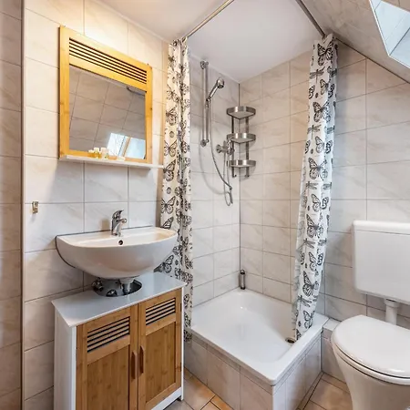 Apartment In Am Mueritzsee, Cleaning Included *
